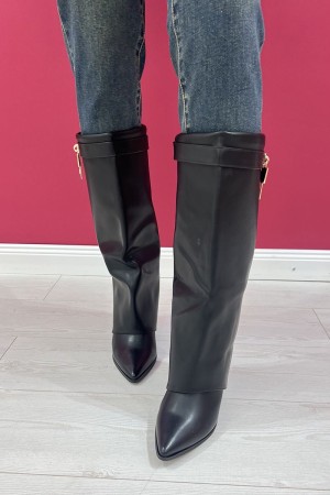 bota de Carola con bote de hebilla lateral Carola con hebilla lateral Carola Boot con hebilla lateral