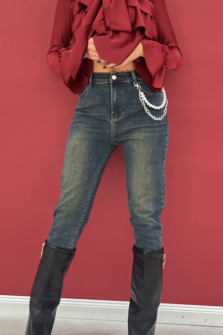 emma Jeans avec une chaîne Emma Jeans avec une chaîne Emma avec chaîne
