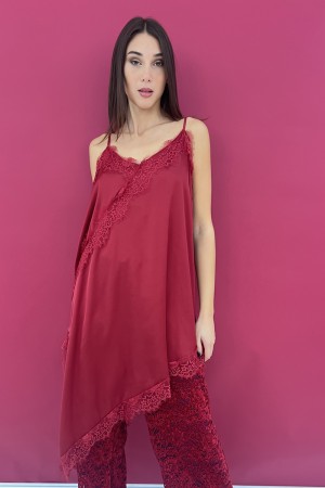 ligne courbée Velérie Robe Jupon avec la dentelle Curvy Line Velérious Robe Petticoat avec une lent curvy Line Velérie Robe ...