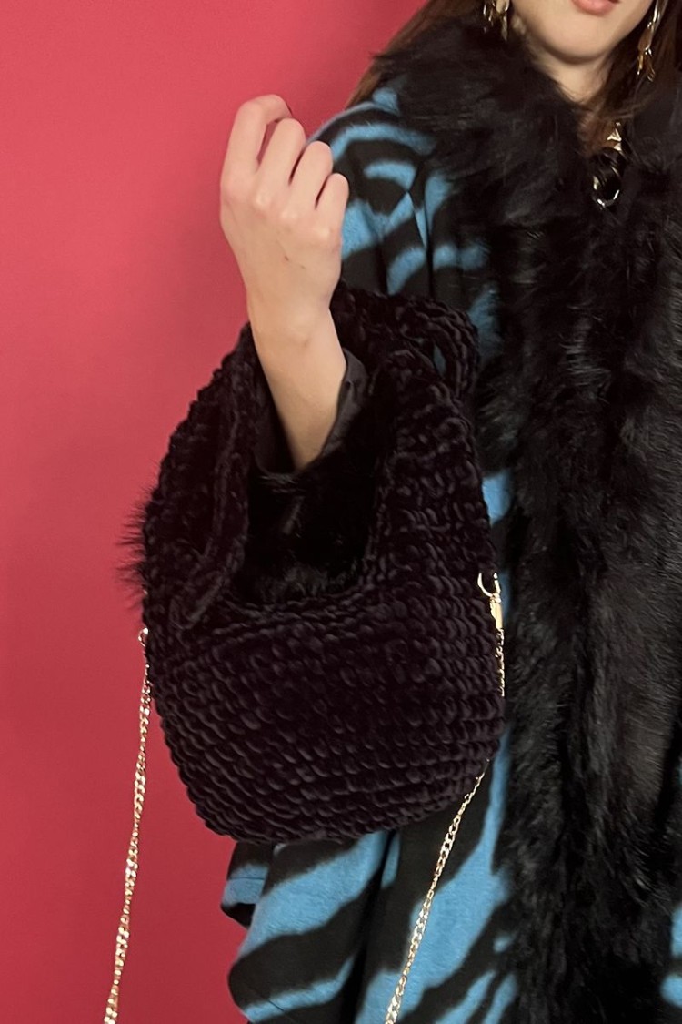 bolso de ganchillo minnie en terciopelo con bolso de hombro minnie a ganchillo terciopelo con bolso de hombro minnie a ganchillo