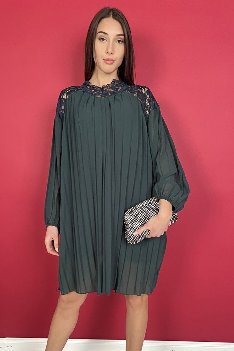 robe de Genève plissée avec insert de dentelle robe de Genève plissée avec insert de dentelle robe de Genève plissée avec ...