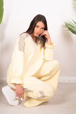 coordonné Sara Maglia et pantalons côtelés avec des paillettes coordonnées Sara Mesh et pantalon côtelé avec ...