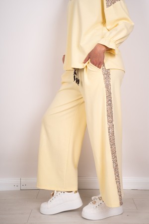 koordiniertes Sara-Maglien und gerippte Hose mit koordinierten Pailletten Sara Mesh und Ripphose mit Pailletten-COO ...