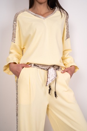 coordinated Sara Maglia and ribbed trousers with coordinated sequins Sara mesh and ribbed trousers with sequin Coo ...