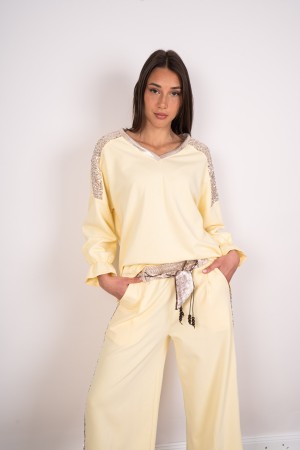 coordonné Sara Maglia et pantalons côtelés avec des paillettes coordonnées Sara Mesh et pantalon côtelé avec ...