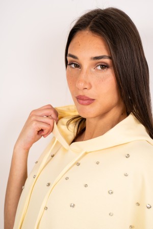 koordinierte Geneva-Kapuzen- und Kurzarm-Hemd und Hosen koordinierter Rhinestone Geneva mit Kapuze Jersey und Hände ...