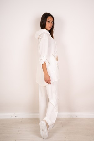 camisa coordinada de Dalila sobre y pantalones con impresión y diamantes de imitación de Dalila Coordinada de diamantes de imita