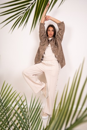 veste de Karen dans une veste ecocompany perforée avec strass karen veste en écocamosité perforée avec veste Karen strass à Ecoc