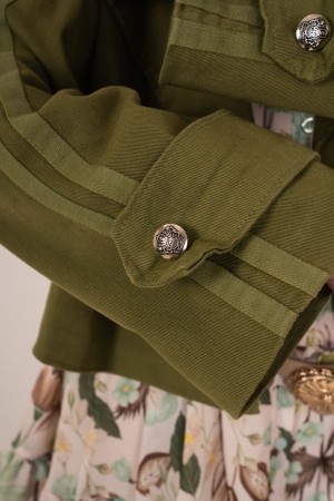 veste martina avec des boutons et une veste de bandes latérales martina avec des boutons et une veste de bandes latérales martin