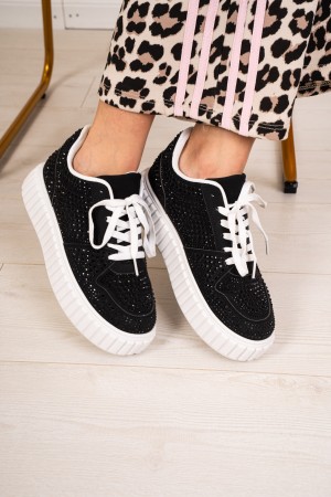 Belles baskets avec strass Belles baskets avec strass Belles baskets avec strass