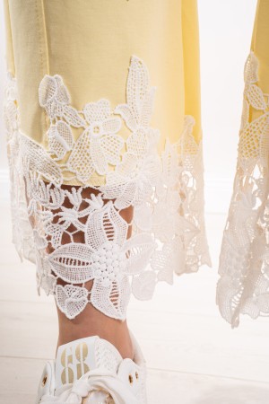 chemise et pantalons coordonnés de tournesol avec inserts en dentelle Chemise de tournesol coordonnée et pantalon avec inserts e