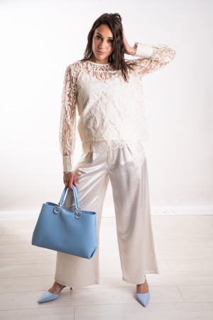 chemisier de dentelle Berlin coordonné et pantalon de satin coordonné Berlin dentelle chemisier et pantalon de satin coordonné B