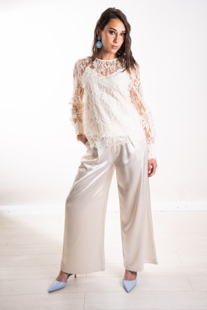 chemisier de dentelle Berlin coordonné et pantalon de satin coordonné Berlin dentelle chemisier et pantalon de satin coordonné B