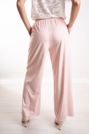 chemise et pantalons coordonnés Celeste dans une chemise et un pantalon coordonné célébrité coordonnées dans une coordination ec