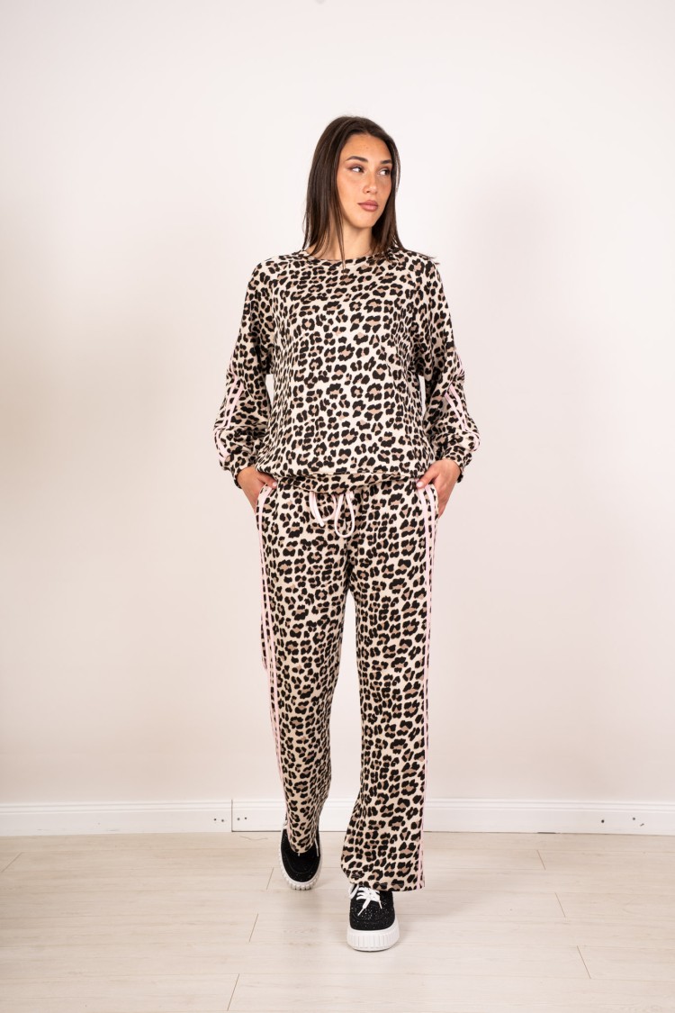 koordinierte Giulia-Maglien und Animalierhosen mit seitlichen Bands mit Seitenbändern, koordinierten Giulia-Strick- und Tierhose