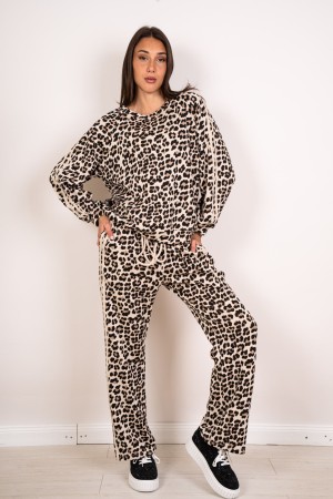 coordinated Giulia Maglia and Animalier pants with side bands coordinated Giulia knit and animal pants with bands ...