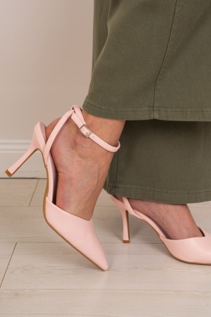 My décolleté with heel and strap of my décolleté with heel and strap of my décolleté with heel and strap