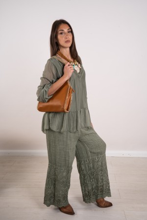 coordinated Claudia in silk blouse V-neck in macrame and trousers with embroidery 