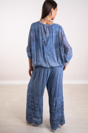 coordinato debora in seta blusa e pantalone con ricami  coordinato debora in seta blusa e pantalone con ricami  coordinato de...