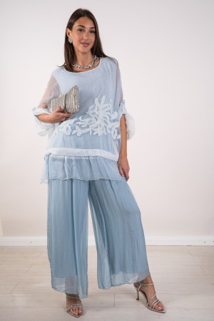 coordinated stefy in silk blouse and trousers with embroidery and sequins 