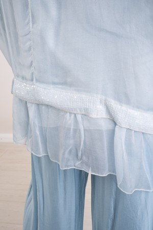 coordinated stefy in silk blouse and trousers with embroidery and sequins 