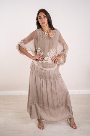 vera Coordinée en jupe en soie blouse avec broderie et paillettes Coordinée Vera Silk Blouse Jupe avec broderie et paillettes C 