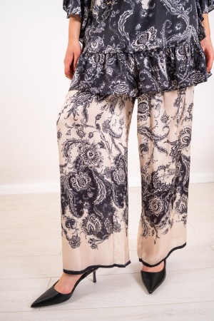 koordinierte Guatemala-Bluse mit Raben und Hosen Fantasy-koordinierte Guatemala-Bluse mit Ruchen und Fantasie-Hosen-Koordination