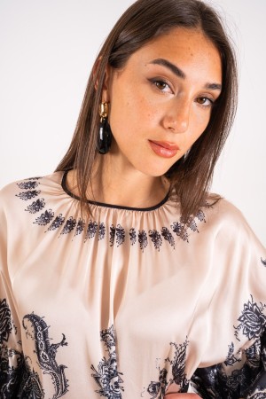 koordinierte Guatemala-Bluse mit Raben und Hosen Fantasy-koordinierte Guatemala-Bluse mit Ruchen und Fantasie-Hosen-Koordination