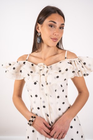 robe à pois de Madrid avec une robe à pois de fleur avec une robe à madrid fleur avec fleur