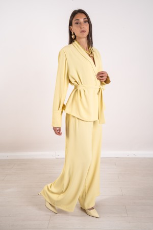 veste et pantalon coordonné de Salerno sur une veste et un pantalon de Salerno coordonnés sur une veste et un pantalon de Salern