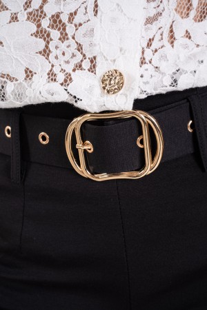 morena-Hose mit Font Hose Morena mit Brunnenhosen Morena mit Gürtel