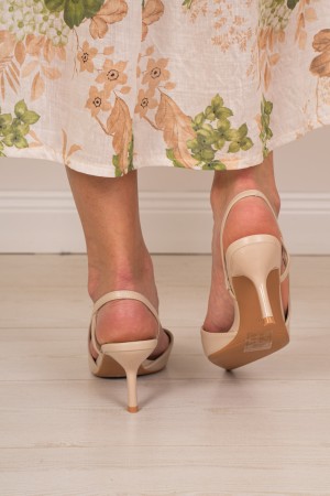 Décolleté velvet with décolleté heel velvet with décolleté heel velvet with heel