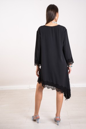 robe Diana avec profilés en dentelle et robe Diana Gap avec profilés en dentelle et ventilation de la robe Diana avec des profil