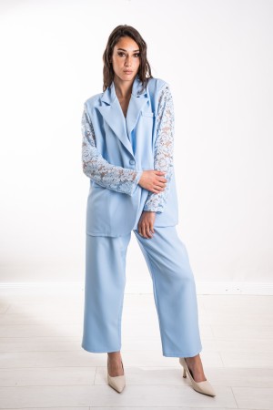 koordinierte Oxford-Kurvenjacke und -hose mit Spitzenhülsen 