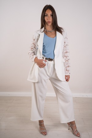 koordinierte Oxford-Kurvenjacke und -hose mit Spitzenhülsen 