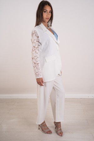 veste et pantalon coordonné Oxford Curvy avec manches en dentelle 