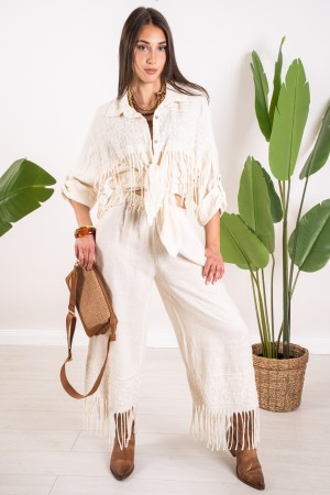 belle chemise coordonnée et pantalon de lin avec broderie et franges 