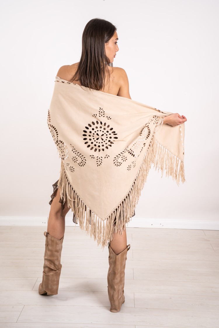 capa Holly en Ecocamoscus con Fringes capa Holly en Ecocamoscus con Fringes capa Holly en Ecocamoscus con Fringes