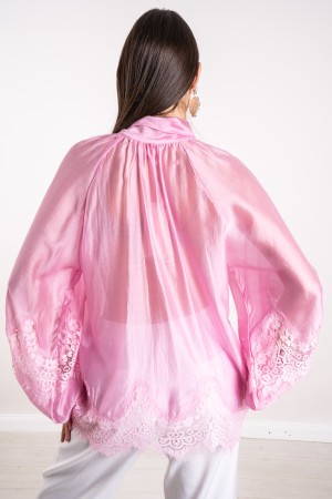 carolina-Bluse mit Bogen- und Spitze-Carolina-Bluse mit Bogen- und Spitze Carolina-Bluse mit Bogen und Spitze