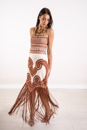 robe de tokyo brodée avec une robe de toky brodée à franges avec une robe de toky brodée à frangée avec frange