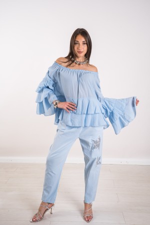 blusa de menta con blusa de menta de lavabos con blusa de menta de volante con flotes