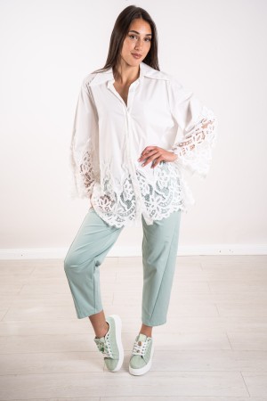 chemise en Alberta avec insert de dentelle Alberta Shirt avec insert de dentelle T-shirt Alberta avec insert de dentelle