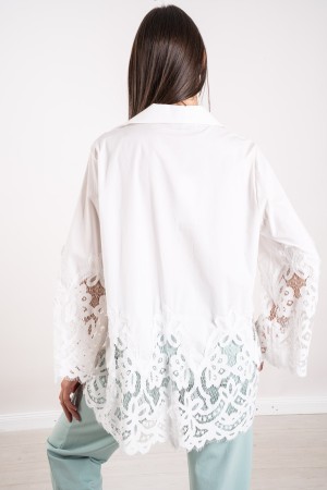 chemise en Alberta avec insert de dentelle Alberta Shirt avec insert de dentelle T-shirt Alberta avec insert de dentelle