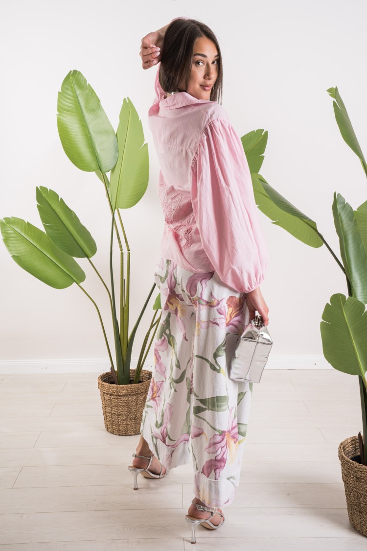 sabrina Shirt con bordado en la parte posterior Sabrina Shirt con bordado en la parte posterior Sabrina Shirt con bordado en la 