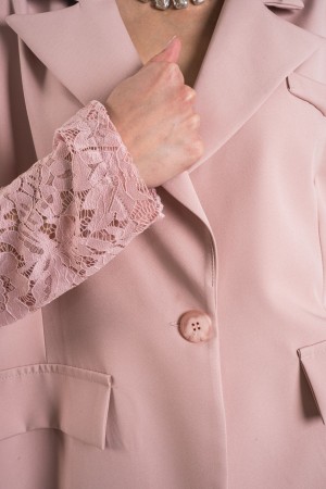 koordinierte Oxford-Kurvenjacke und -hose mit spitzenhülsen koordinierte Oxford-Krümmungsjacke und -hose mit PI-Ärmeln ...