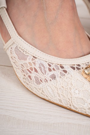 Décolleté Susanna en dentelle avec boucle décolleté Susanna en dentelle avec boucle décolleté Susanna en dentelle avec boucle