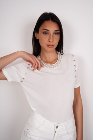 jersey léger avec cou de perle et strass Chiara Chemise avec collier de perles et strass Chiara Chemise à col ...