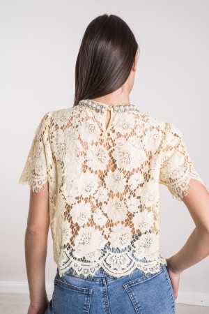 maglia perla in pizzo con giro collo in perle  maglia perla in pizzo con giro collo in perle  maglia perla in pizzo con giro ...