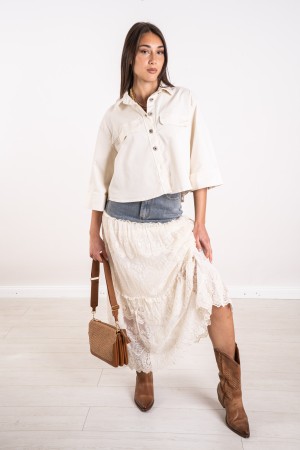 jupe Moana en denim avec dentelle MOANA Jupe en denim avec une jupe en dentelle Moana en dentelle avec dentelle