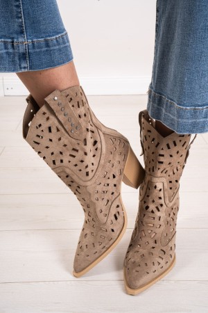 texano Cassandra Suede Perforated Texano Cassandra Suede Perforated Texano Cassandra Suede perforiert